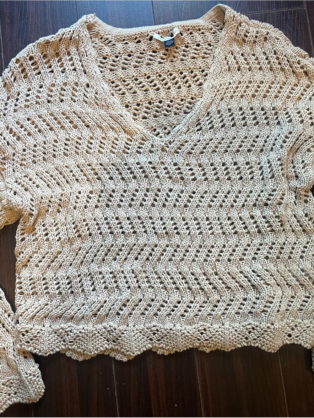 American Eagle 🦅 Light Tan Open Knit V-Neck Women's Sweater